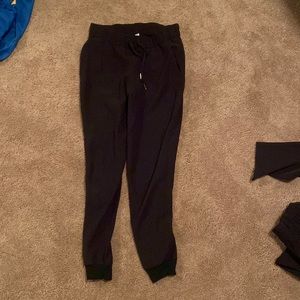 Lulu joggers